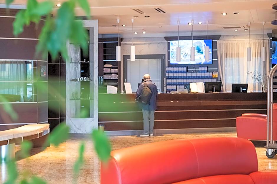 Dado Hotel International