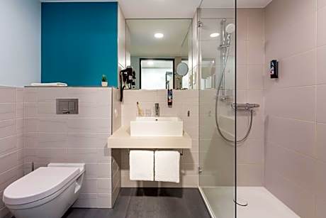 Standard Queen Room - Accessible