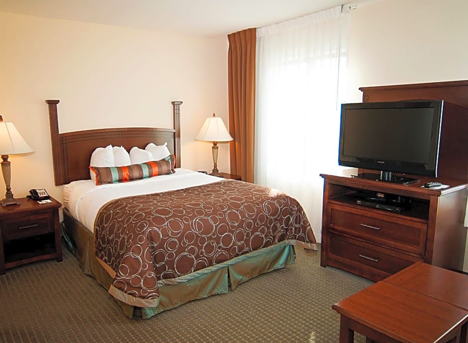 Staybridge Suites Wichita