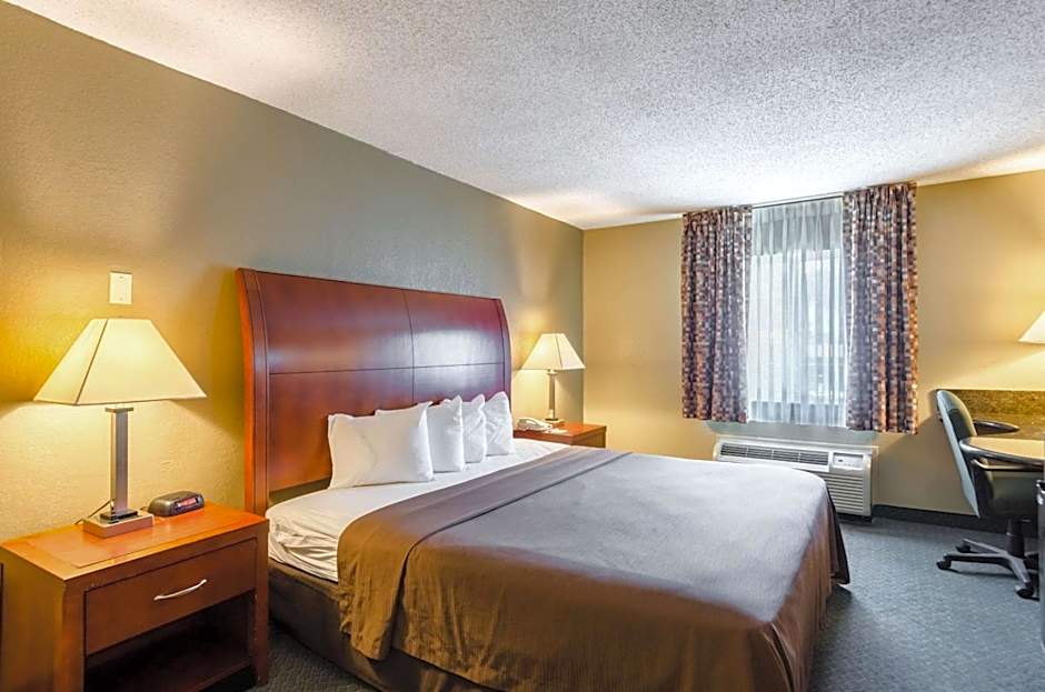 Quality Inn Chicopee