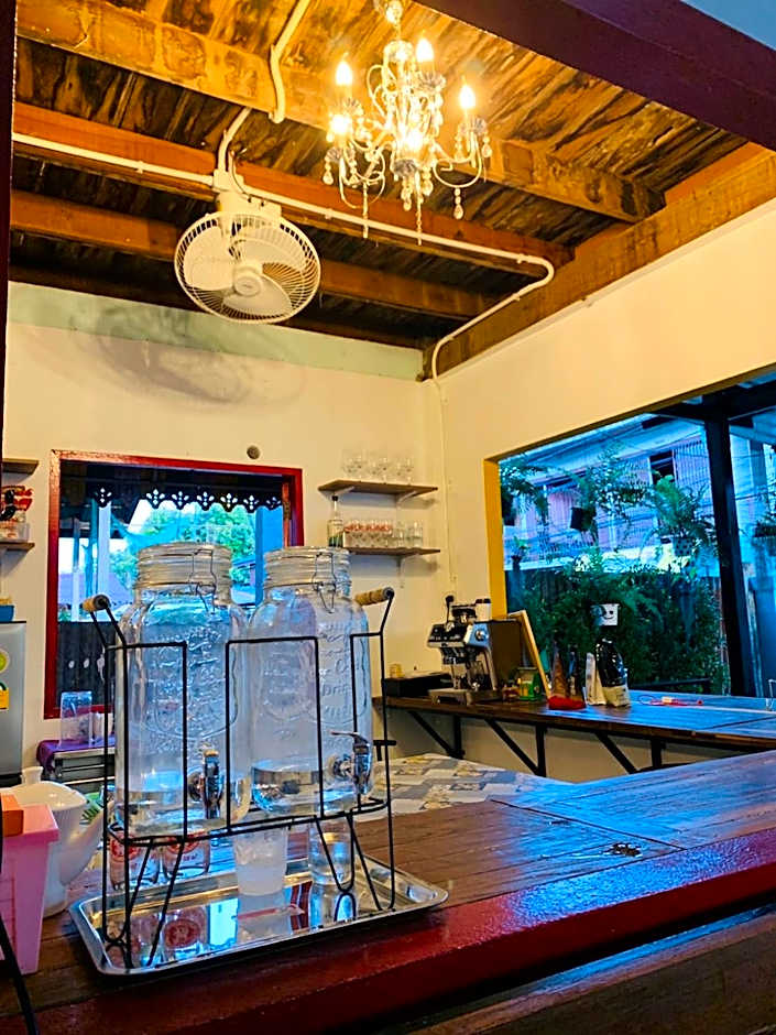 Baan Mae Somkid Homestay