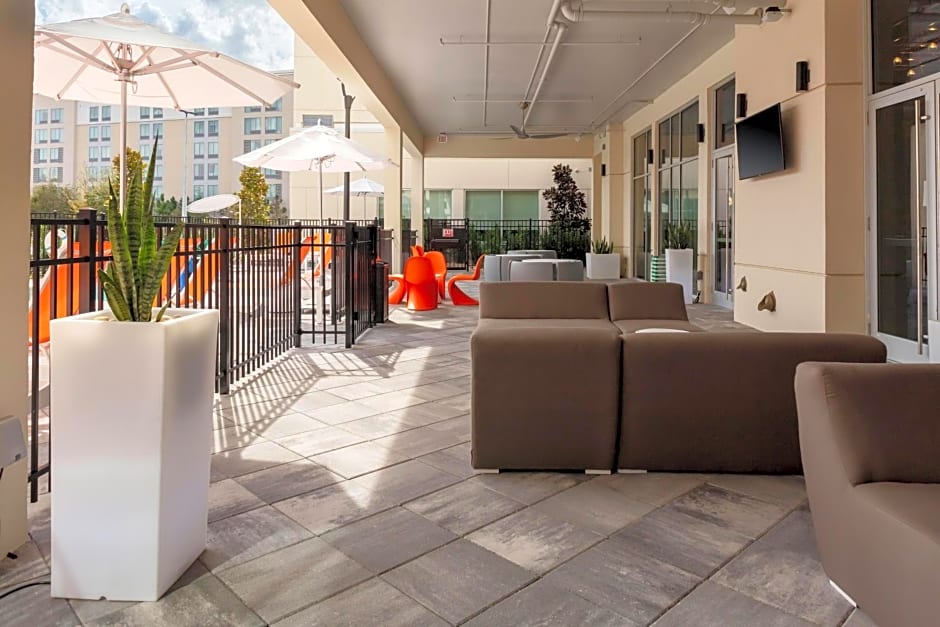 Aloft Orlando Lake Buena Vista