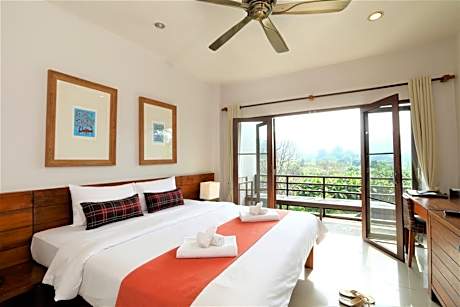 Deluxe Double with Mountain View