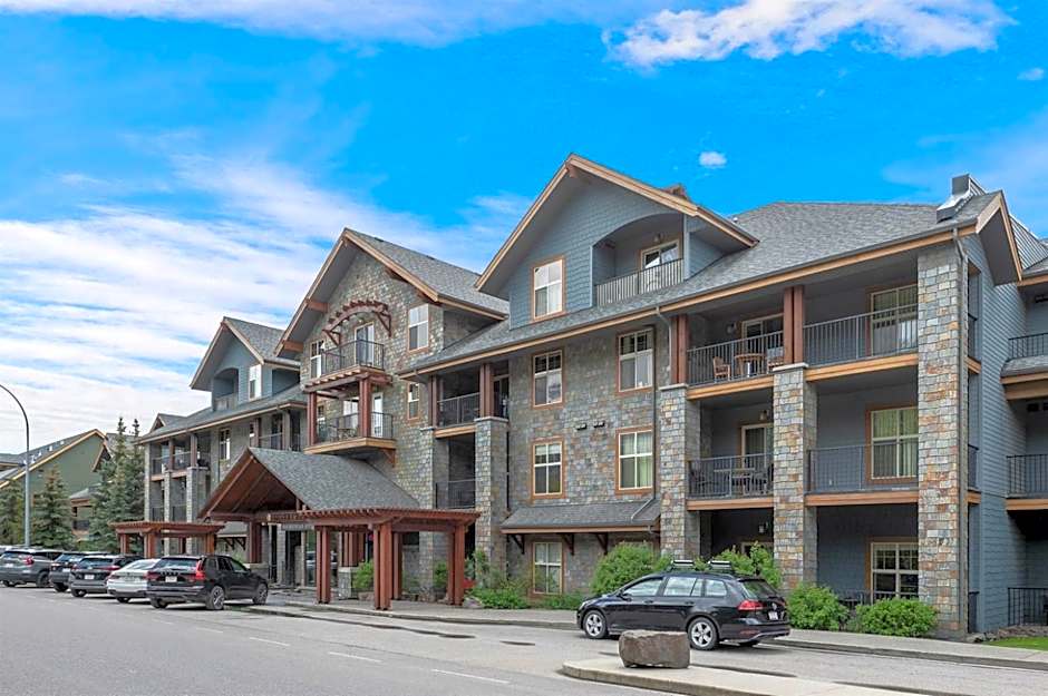 Heavenly Mountain Condo - Outdoor Hot Tubs & Steam Room