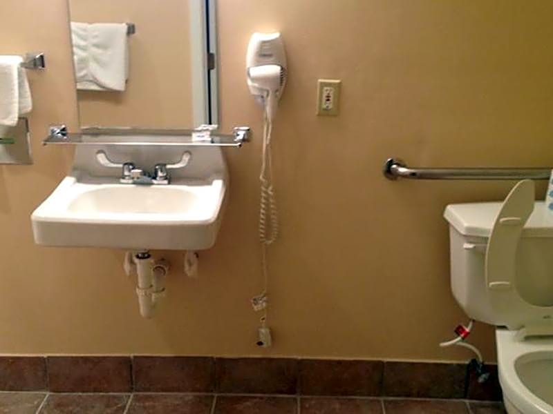 Americas Best Value Inn Hillsboro