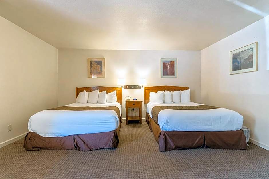 Mariposa Lodge