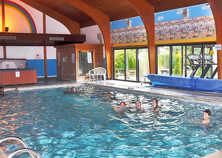 Pantglas Hall Lodges