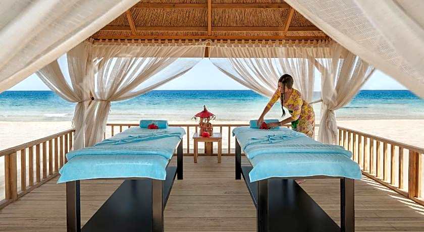 Noahs Ark Deluxe Hotel Spa