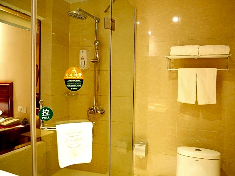 GreenTree Inn Jiangsu Yancheng Dongtai Jianggang Yingbin Road Gangcheng Avenue Business Hotel