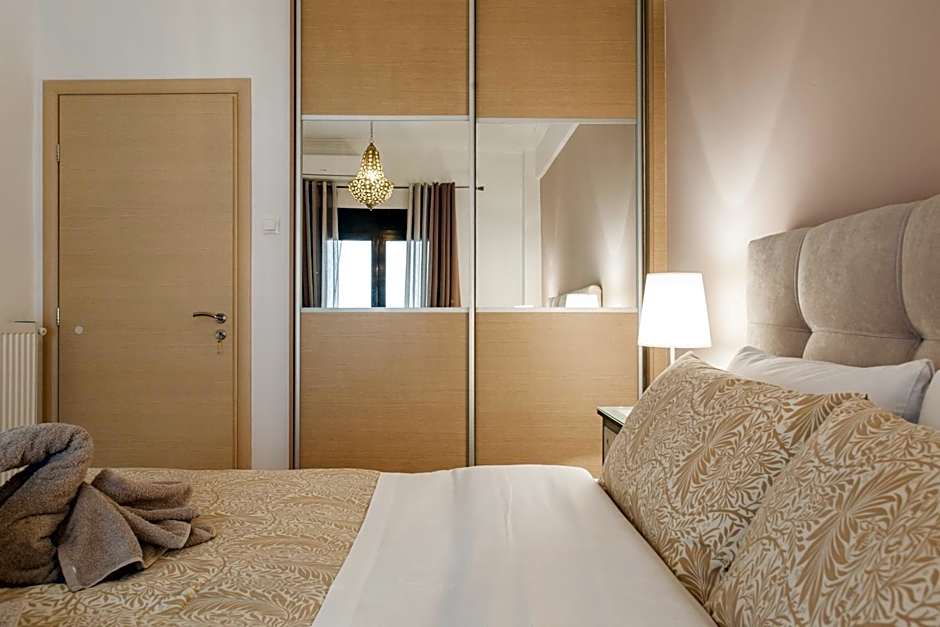 Nicholas Point Apartments and Rooms