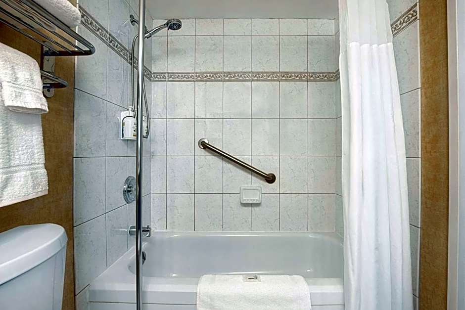 Days Inn by Wyndham Calgary South