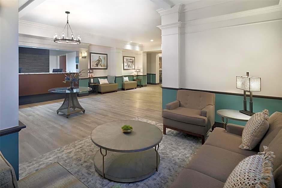 Best Western Plus Frontier Inn