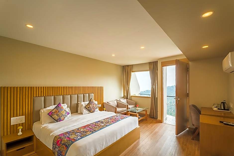 Tripli Hotels M & Resort