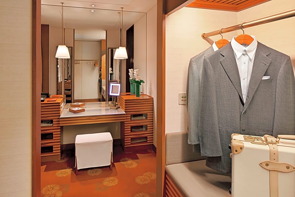Photo 1 of 6 of Executive 2 Beds Suite
