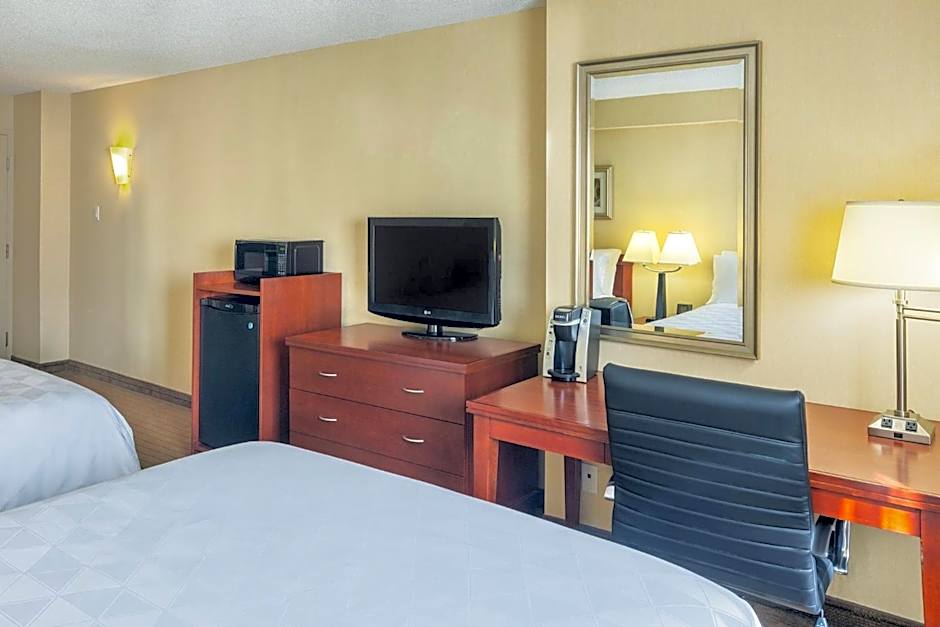 Holiday Inn Laval Montreal By IHG