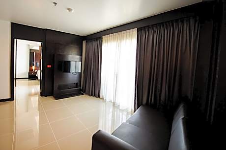 Corner Suite with Sea View