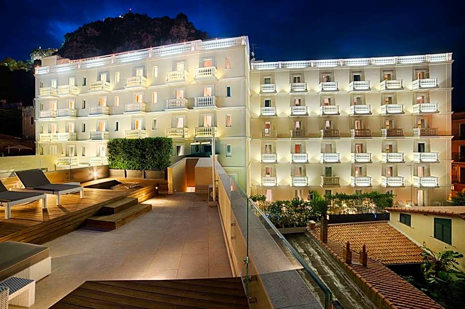 NH Collection Taormina