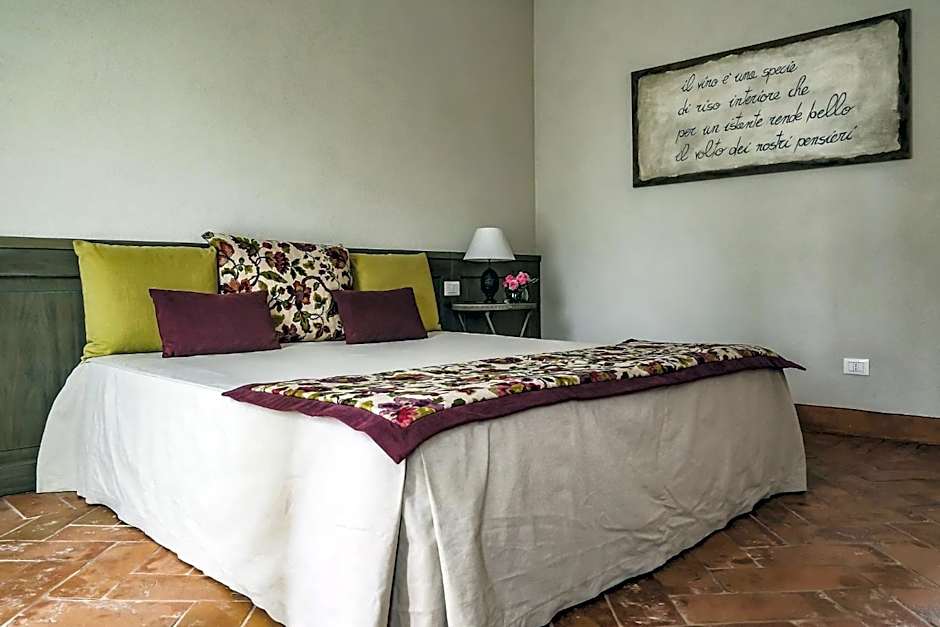 Photo 1 of 3 of Double Room