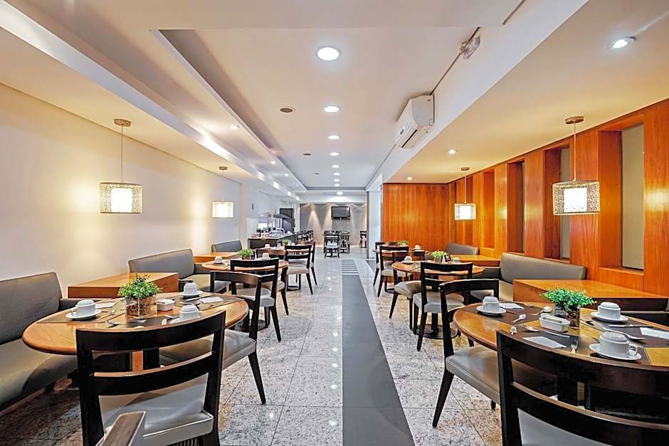 Slaviero Essential Curitiba Batel