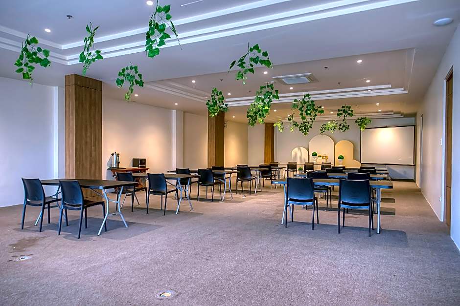 OYO 1080 THE BEST INN