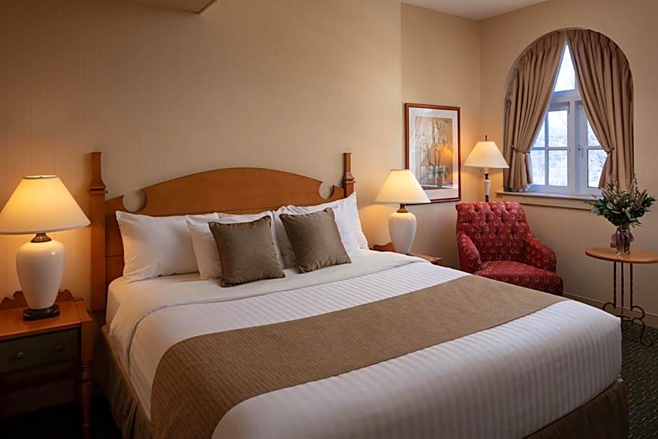 Photo 1 of 4 of Deluxe 1 King Bed Suite