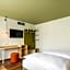Hotel The Weekend