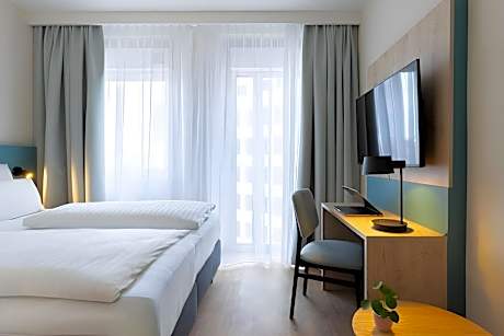 Queensize Room