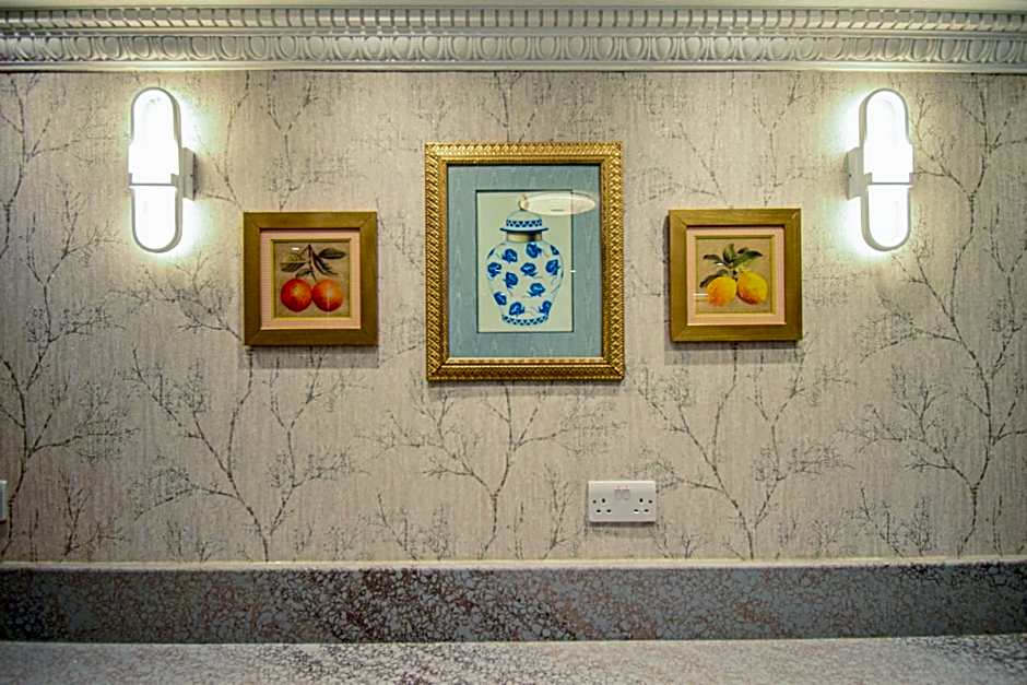 PEMBRIDGE PALACE HOTEL