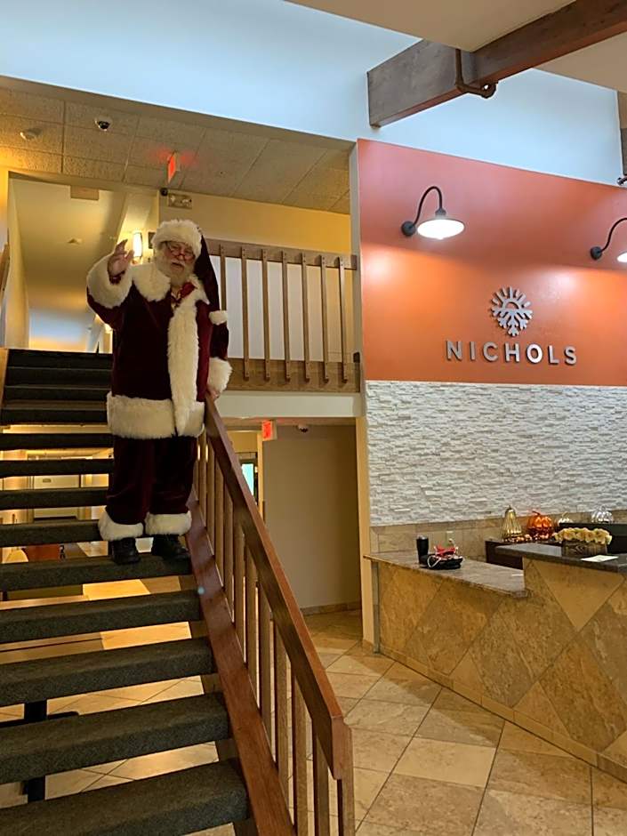 Nichols Inn & Suites