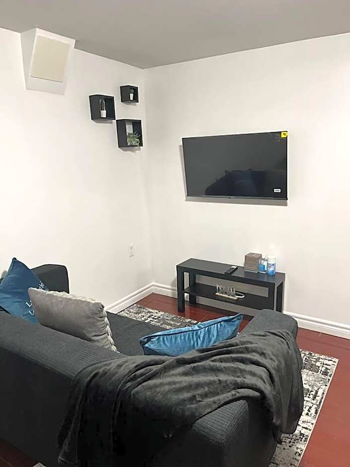 1 bedroom with private entrance