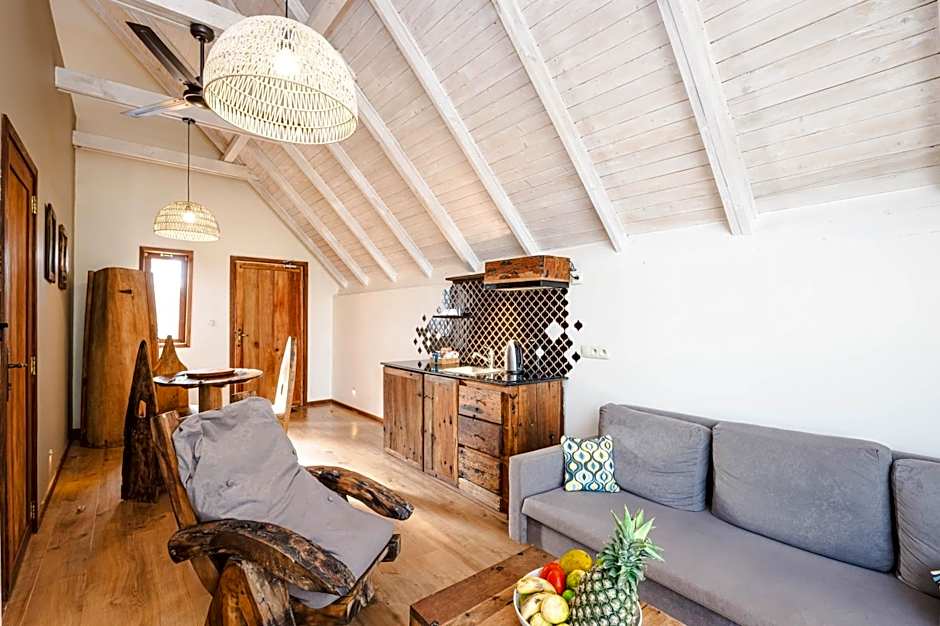 Clove Island Villas & Spa