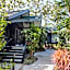 Loy Chalet
