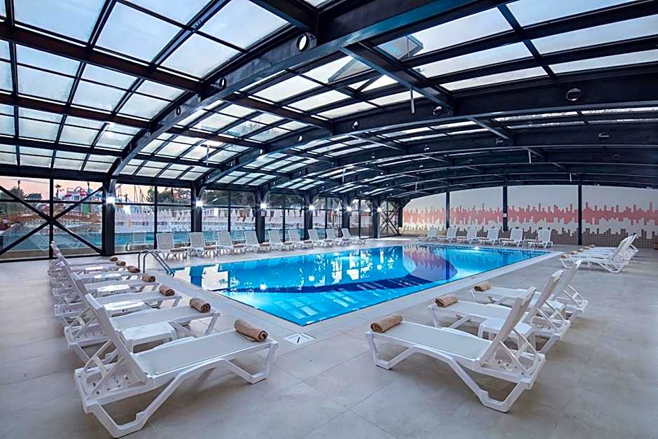 Aydinbey Queen's Palace & Spa - Ultra All Inclusive