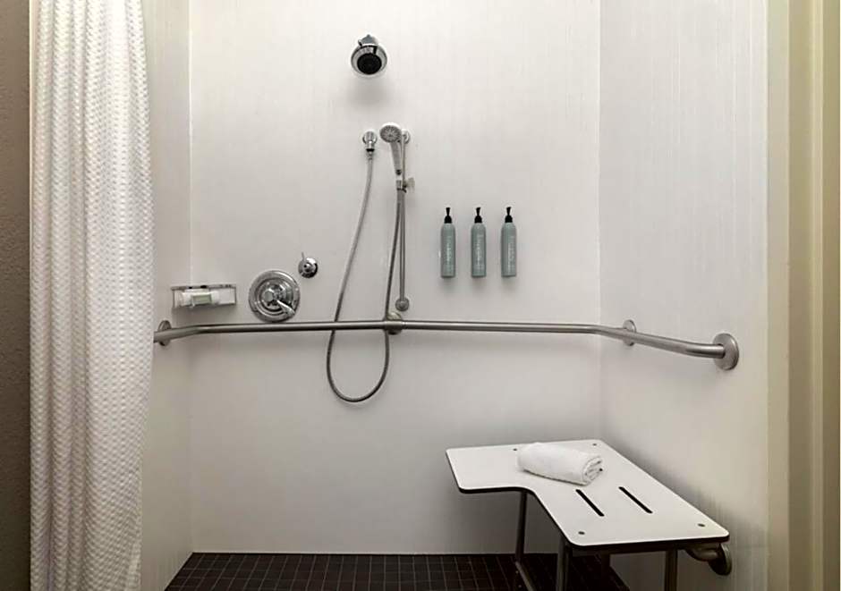 Courtyard by Marriott Charlotte Matthews