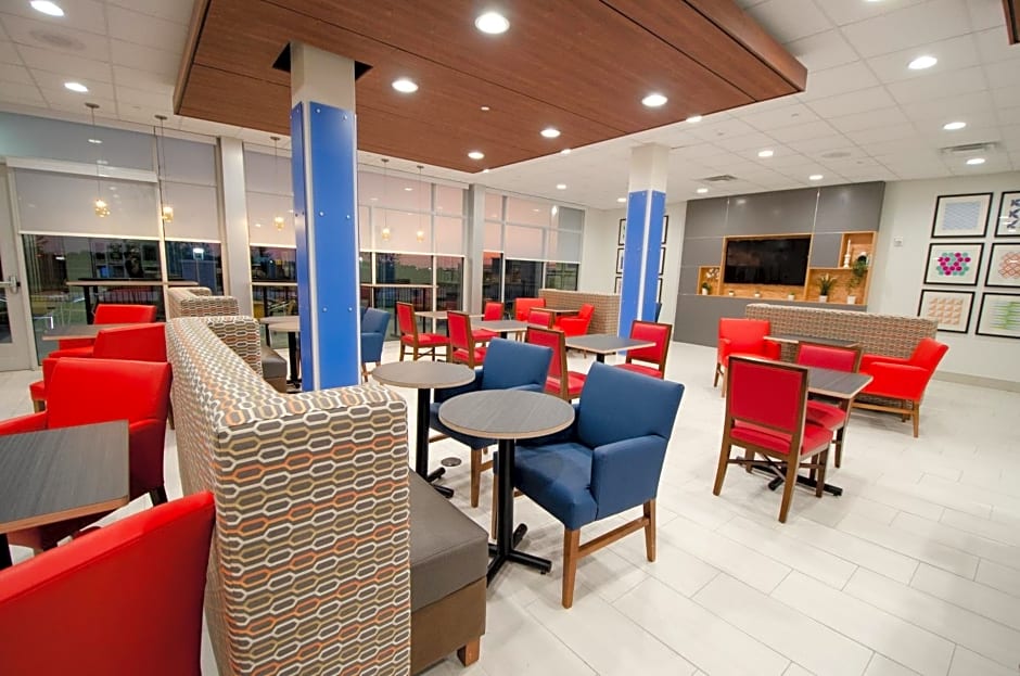 Holiday Inn Express And Suites Taylor By IHG