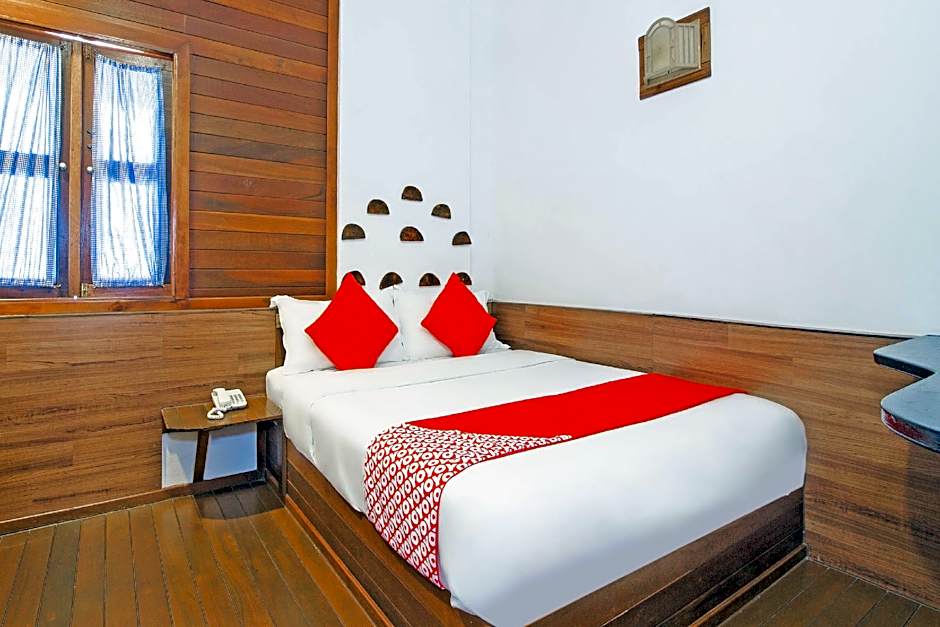 OYO 210 Hotel Five 2