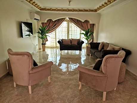 Pyramid View Penthouse | 3/4BR | Near Great Sphinx