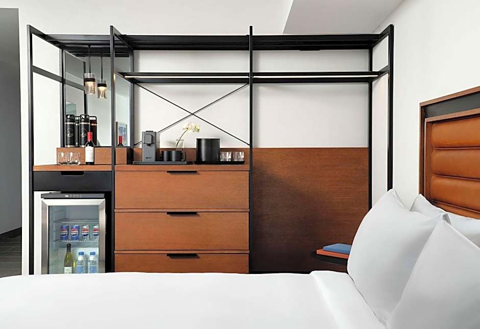 Hotel Alpenrock Breckenridge, Curio Collection by Hilton