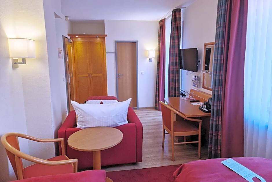 Garner Hamburg Wandsbek Marktplatz By IHG