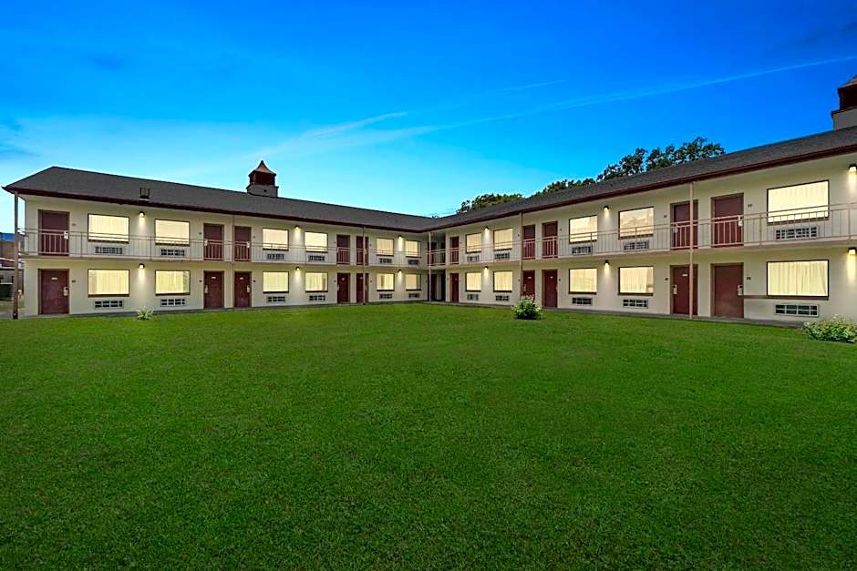 Red Roof Inn Memphis - Graceland/ Airport