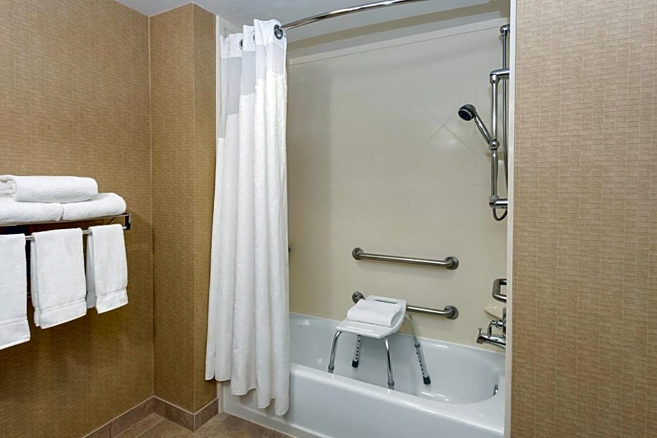 Holiday Inn Express Hotel & Suites Hampton South-Seabrook By IHG