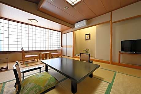 Superior Japanese-Style Room