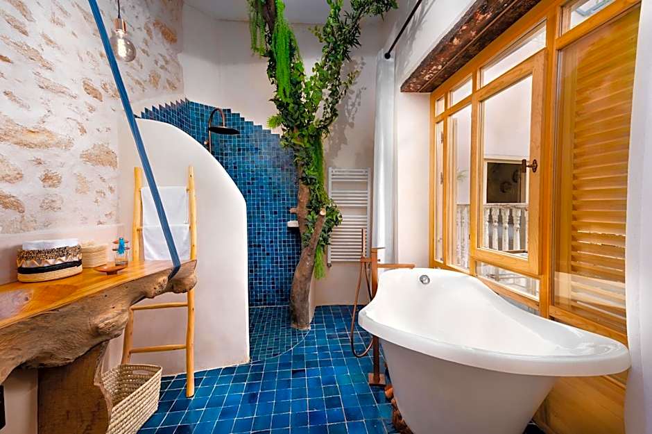 Mama Lova Hôtel, Riad, Restaurant & Spa