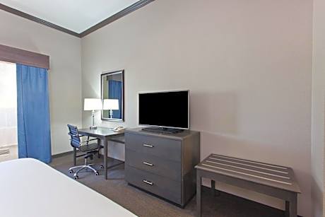 Suite with Two Beds - Non-Smoking