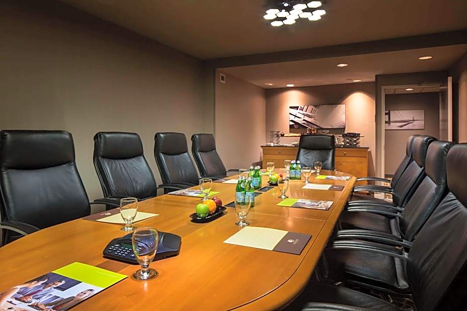 DoubleTree By Hilton Newark - Fremont