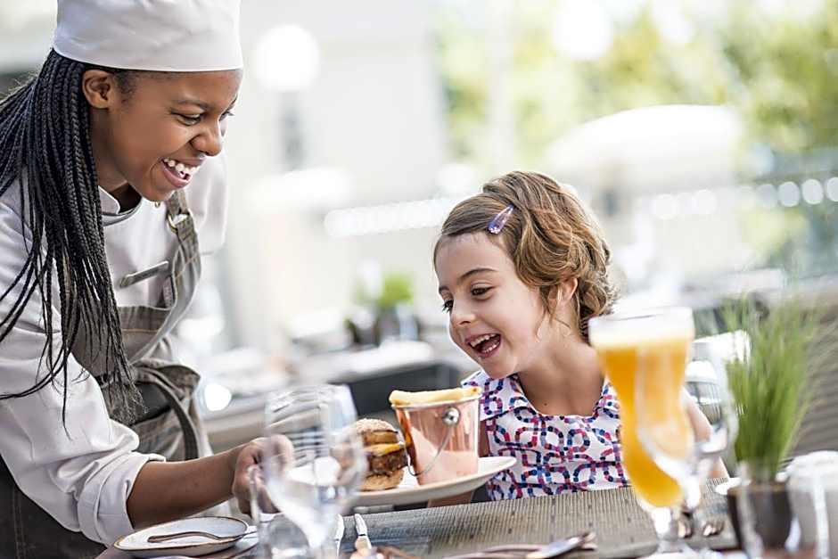 Four Seasons Hotel Westcliff