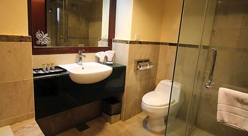 Grand Riverview Hotel