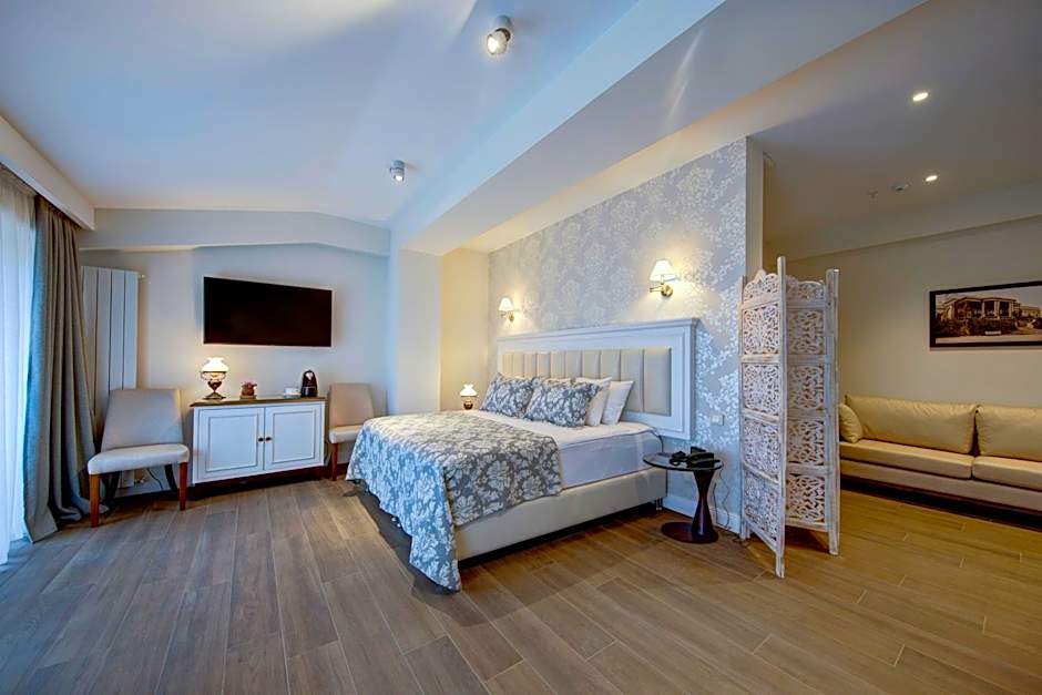 Photo 1 of 14 of Superior Suite