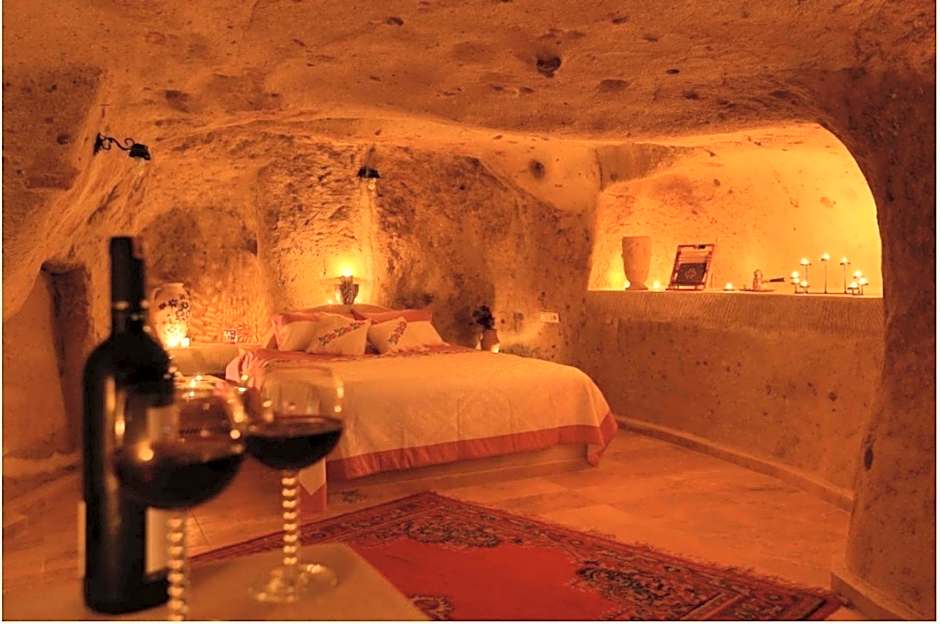 Jerveni Cave Hotel