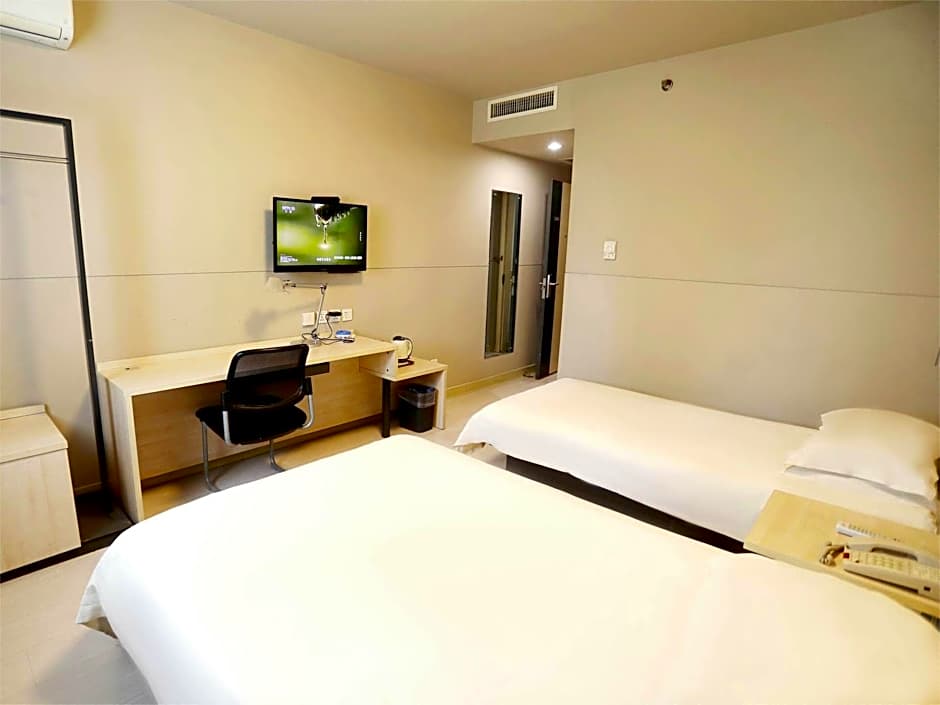 Jinjiang Inn Changzhi Bayi Square